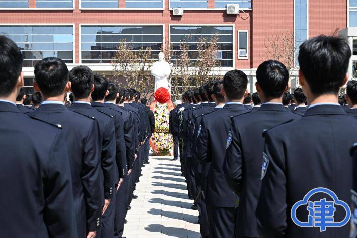 拉脱维亚超级联赛
_天津市公安局、天津公安警官职业学院组织开展缅怀纪念李大钊烈士活动