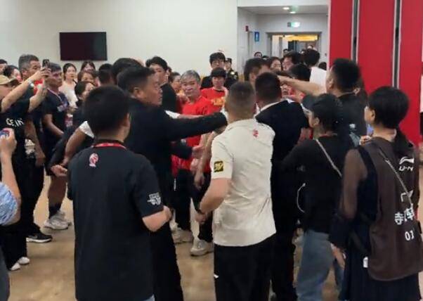 WNBA冠军
_广厦老板与孙铭徽均遭处罚 打人者由公安机关处理