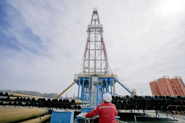 伊朗足球
_终于打天然气厂了！美制爱国者全打光伊朗足球
，俄军匕首高超弹炸穿储备库