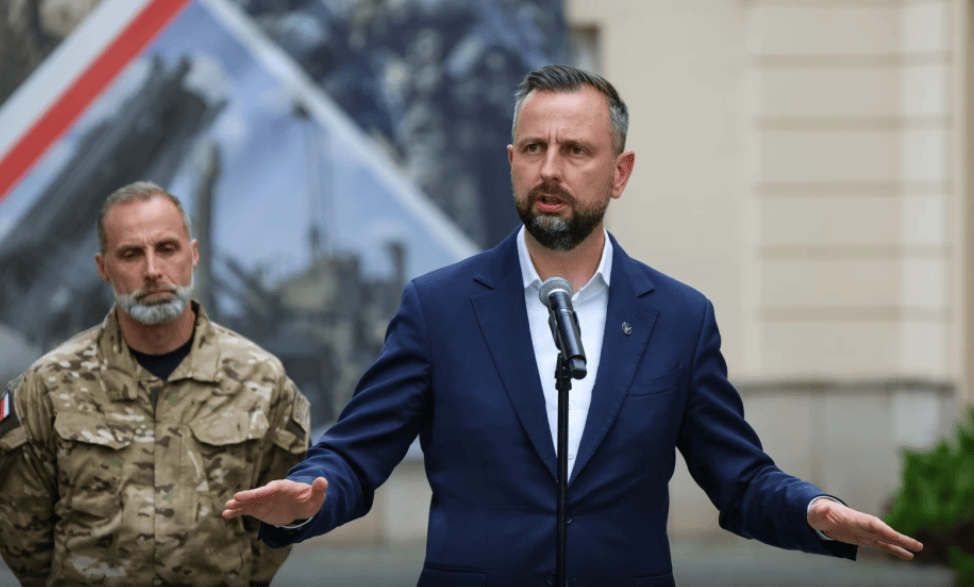 怎么申请皇冠信用網代理
_波兰防长：东部发现的不明物体为俄军用无人机