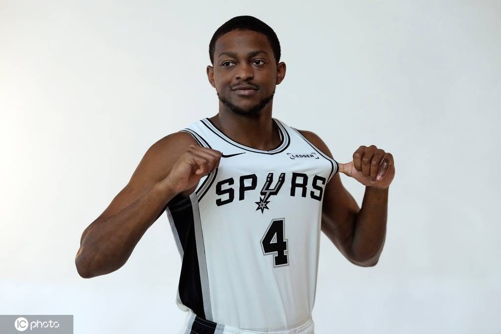 皇冠登1登2登3代理_30天30队马刺:文班化解血栓危机 重建又遇三PG难题