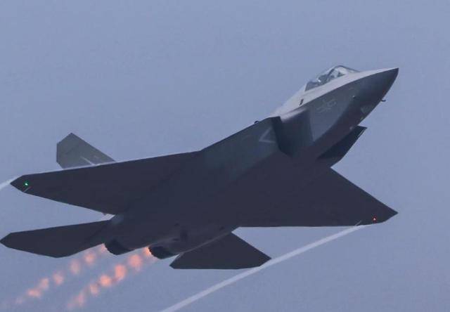 如何代理皇冠信用網
_歼16单枪匹马如何代理皇冠信用網
，击退两架F22？美媒承认：这2点比不过中国