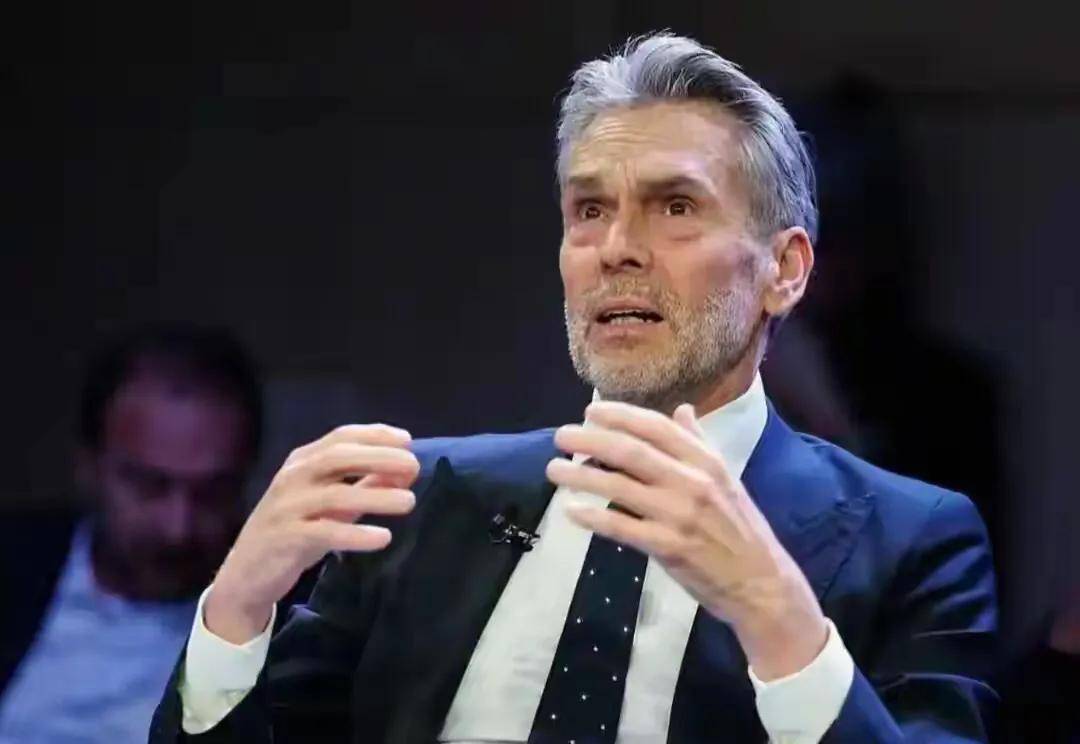 查尔顿 vs 西布朗
_欧盟默许荷兰夺股权查尔顿 vs 西布朗
，中国不答应！终于下了最后通牒，荷方承担全责