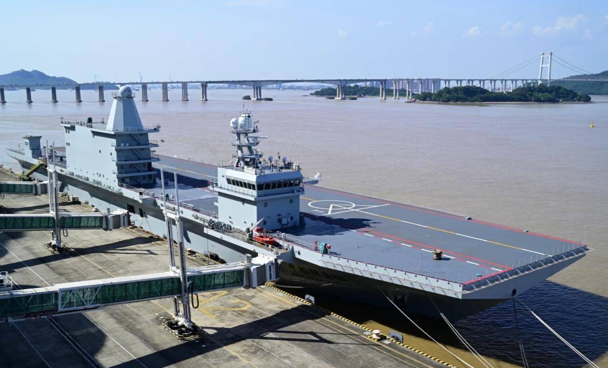 信用网怎么开户
_准备批发！中国15000吨“轻型航母”起降无人机信用网怎么开户
，美媒开始联想了