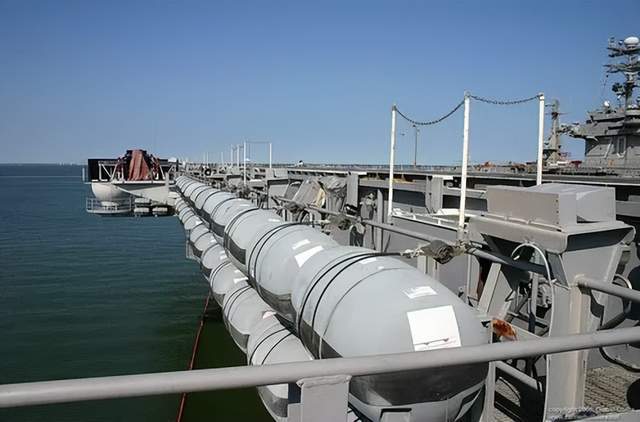 皇冠信用网申请
_双层软卧变三层硬卧！福建舰宿舍首次公开皇冠信用网申请
，咋比辽宁山东舰还挤？