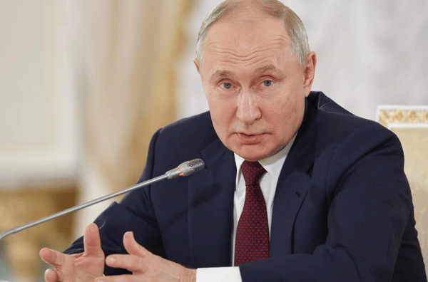 信用网皇冠申请注册
_乌军断粮7天大规模投降信用网皇冠申请注册
，德国先下手为强，凑80万大军与俄罗斯硬刚到底？俄乌局势重大反转