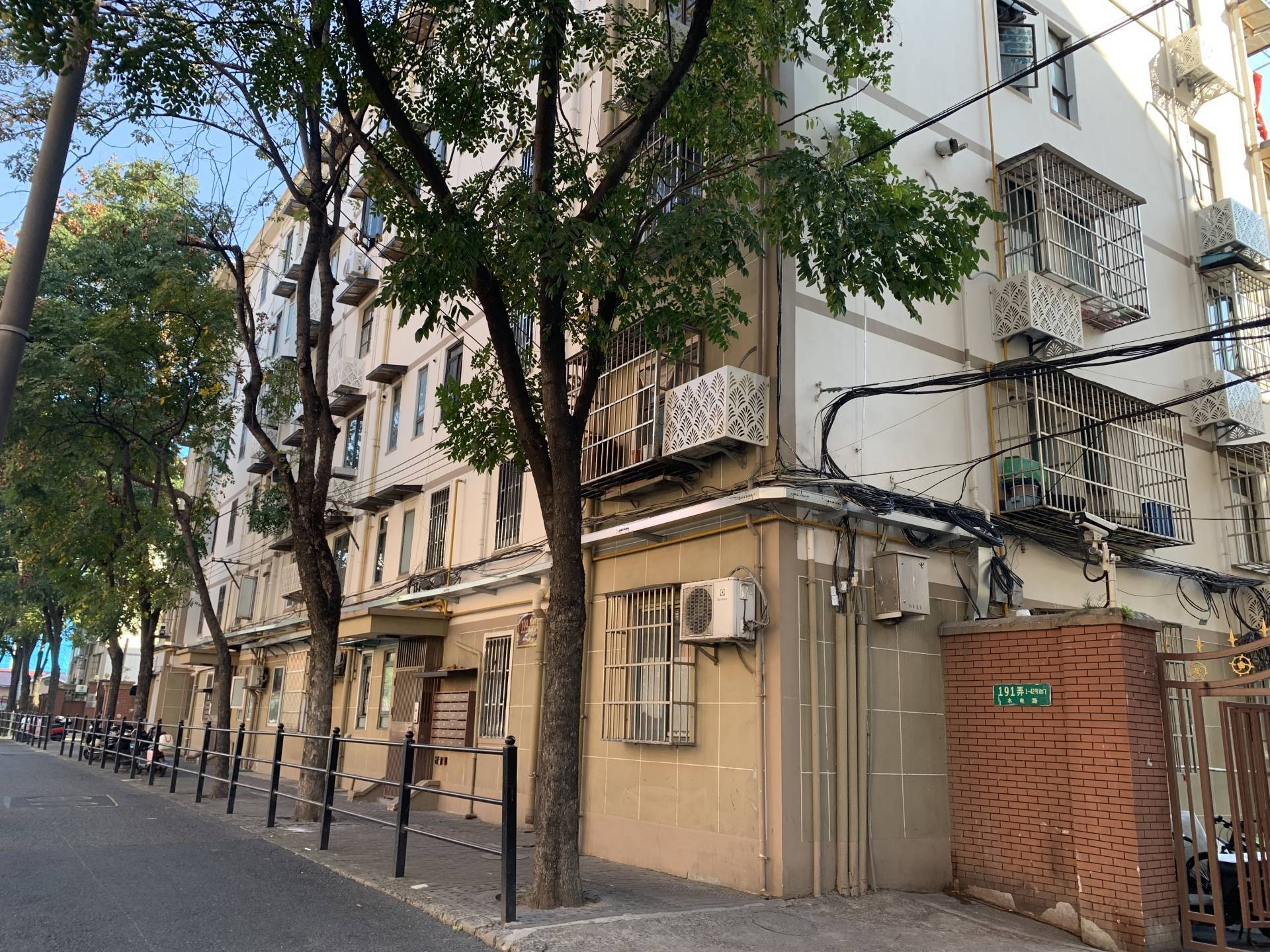 皇冠登录地址
_注意！“骨折价”拍下的银行直供房皇冠登录地址
，可能是“债权”而非“房产”