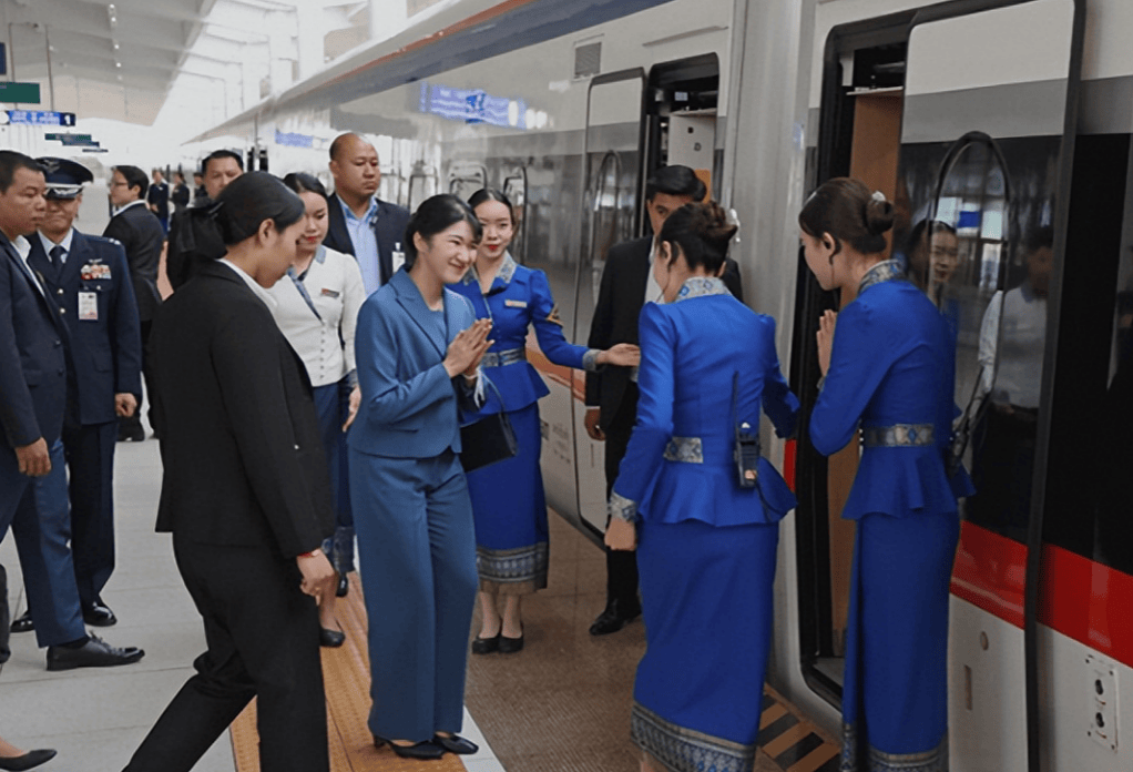 皇冠信用網可以占几成
_高市早苗已经自顾不暇之际皇冠信用網可以占几成
，日本皇室有异动，公主亲自到中国周边挖墙角