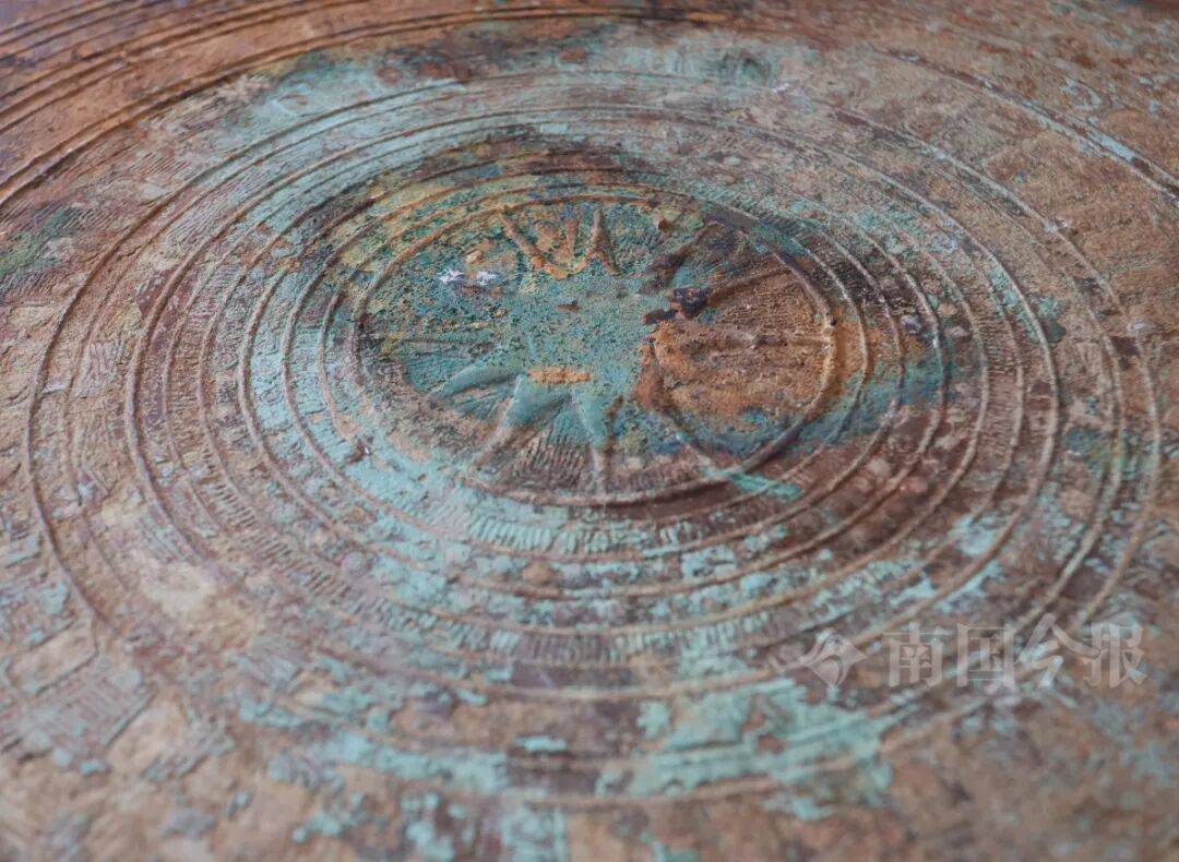 皇冠信用登2代理
_柳州钓鱼阿叔竹林挖蚯蚓皇冠信用登2代理
,竟挖出千年前的“大宝贝”!