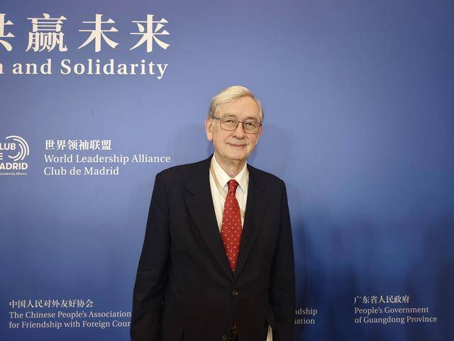 英格兰联赛
_斯洛文尼亚前总统图尔克:对日本侵犯一个中国原则的做法必须保持警惕