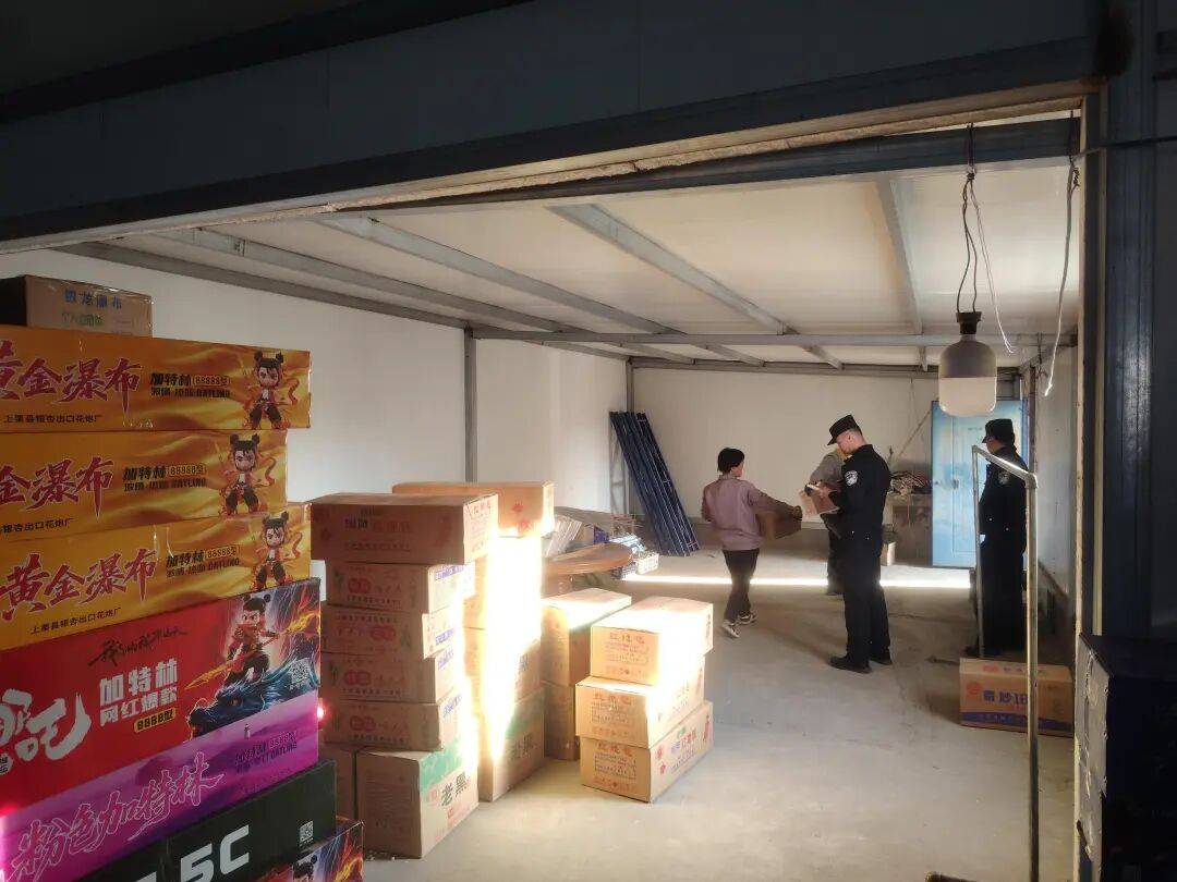 新喀里多尼亚vs牙买加
_郑州多部门联动雷霆出击 成功查处多起烟花爆竹非法储存、违规经营行为