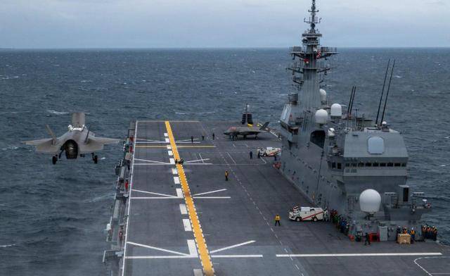 皇冠信用代理注册_果然本性难改：12架F2挂48枚导弹升空皇冠信用代理注册，日本演练“偷袭”辽宁舰？