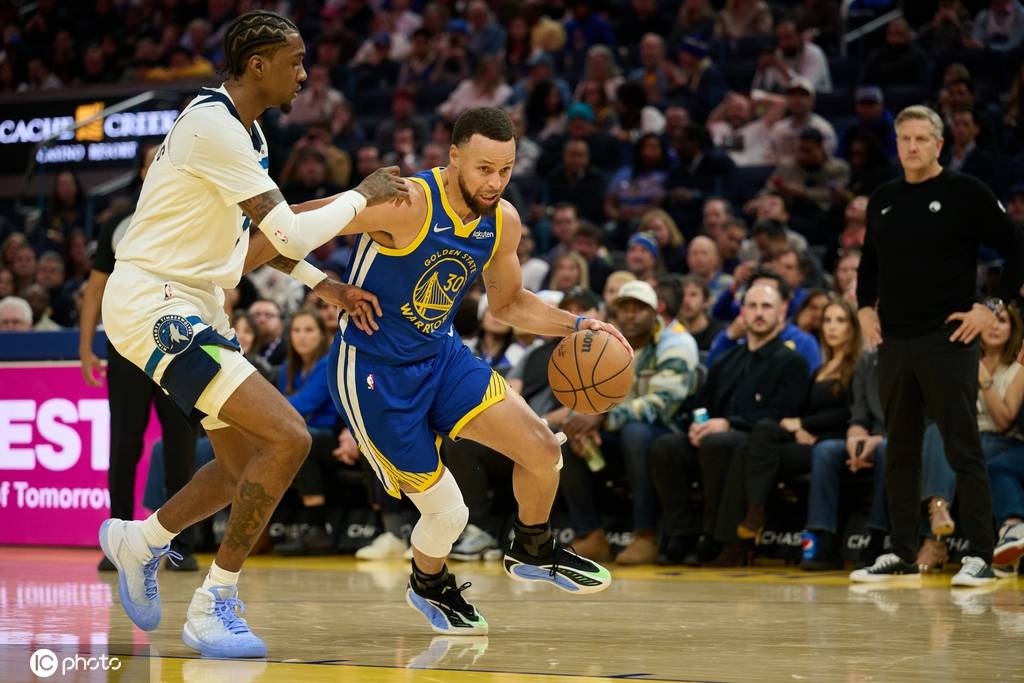 香港足球联赛_库里复出39分爱德华兹伤停 勇士惜败残阵森林狼