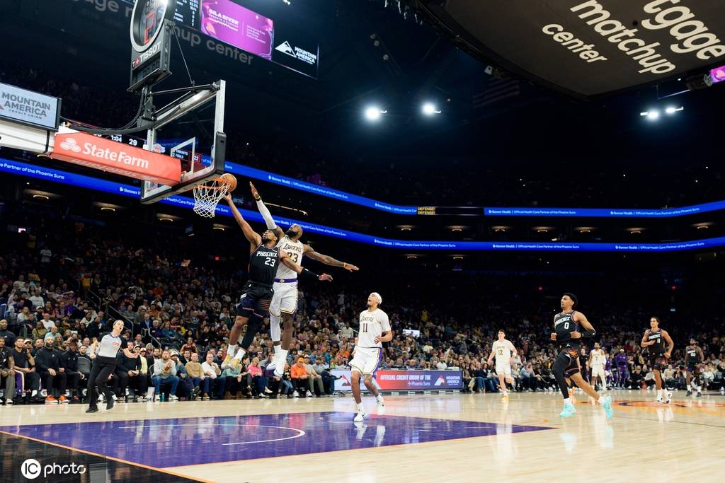 皇冠信用开号
_詹姆斯制胜罚球狄龙2T遭驱逐 湖人险胜太阳