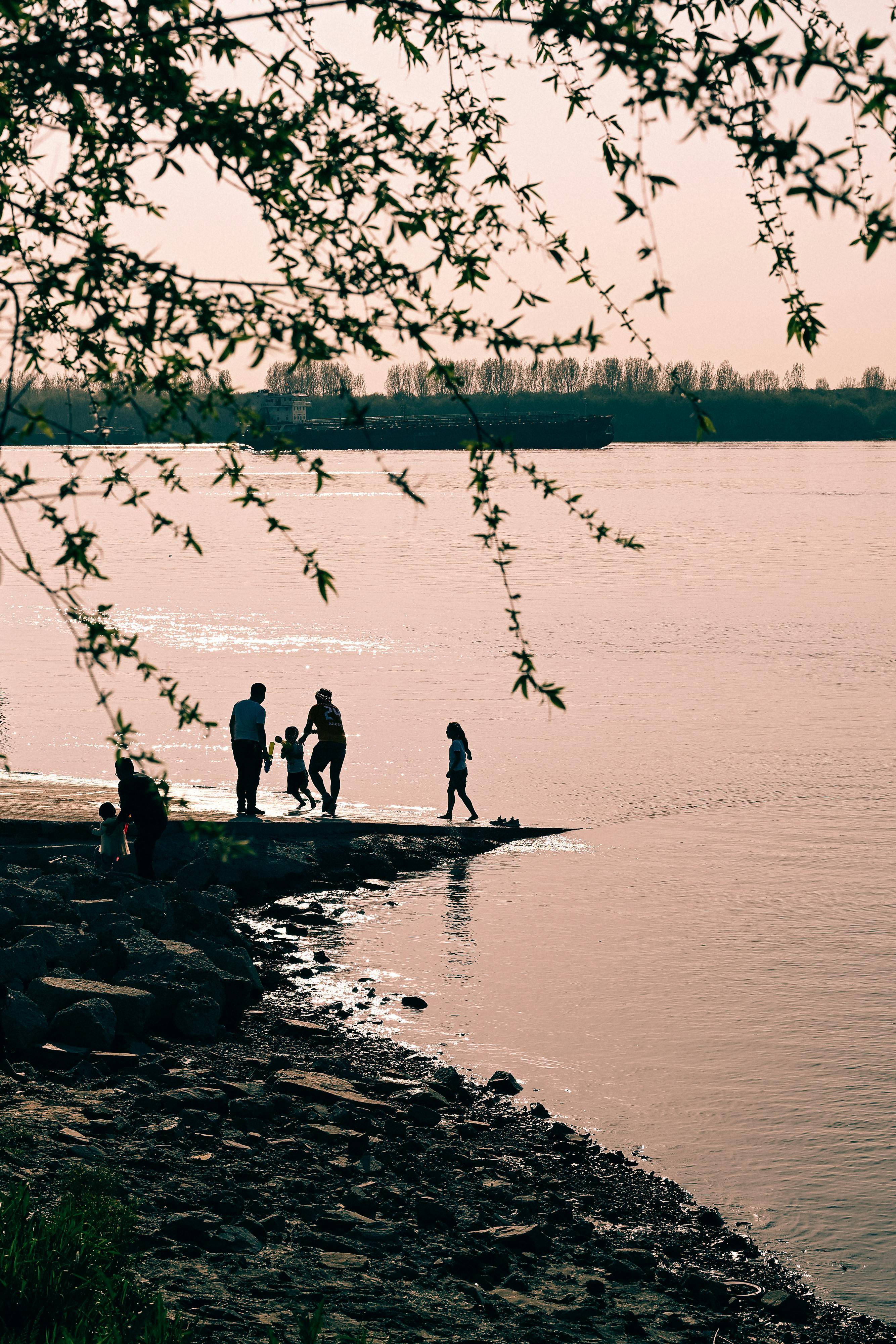 怎么开通皇冠信用开户_彩礼当场清点!女方全家逐张数钱怎么开通皇冠信用开户,男方站在一边尴尬杵立,网友:谁娶谁倒霉