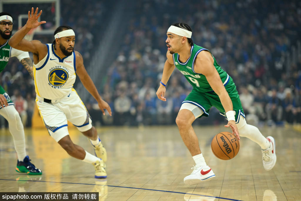 世界杯足球平台代理_勇士、独行侠与国王达成三方交易世界杯足球平台代理，戴维斯能否助力重返巅峰？