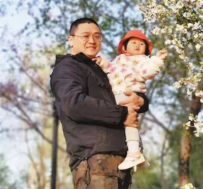 皇冠信用网庄家_天津西沽公园内2岁儿童坠入冰窟 杨浩、刘玉坤争分夺秒救援