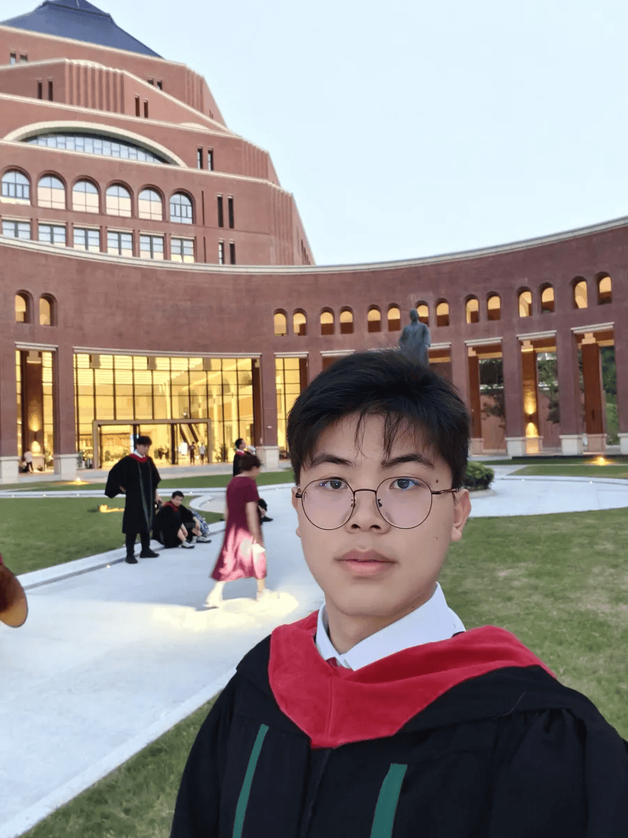 世界杯皇冠平台_24岁中山大学博士确诊胃癌晚期世界杯皇冠平台,已化疗25次,每14天需往返一次广州和昆明,街坊受触动捐3万元,老师和同学发声:安心养病,别怕麻烦我们