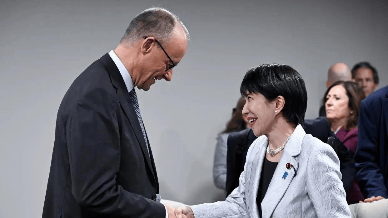 皇冠代理_德国罕见分头出访！总统来中国皇冠代理，总理去日本，政治分裂藏不住了？