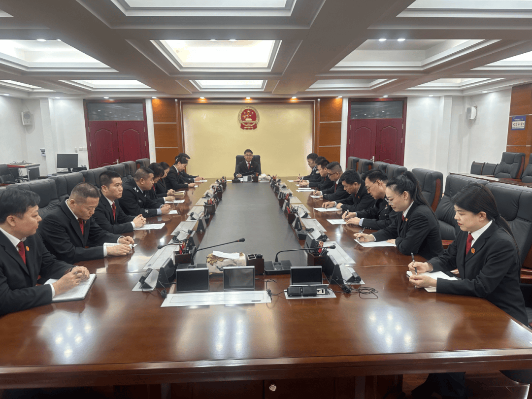 皇冠aghga039_赓续红色长征血脉 淬炼司法担当初心——密山市人民法院第二党支部开展红色经典读书交流主题党日活动